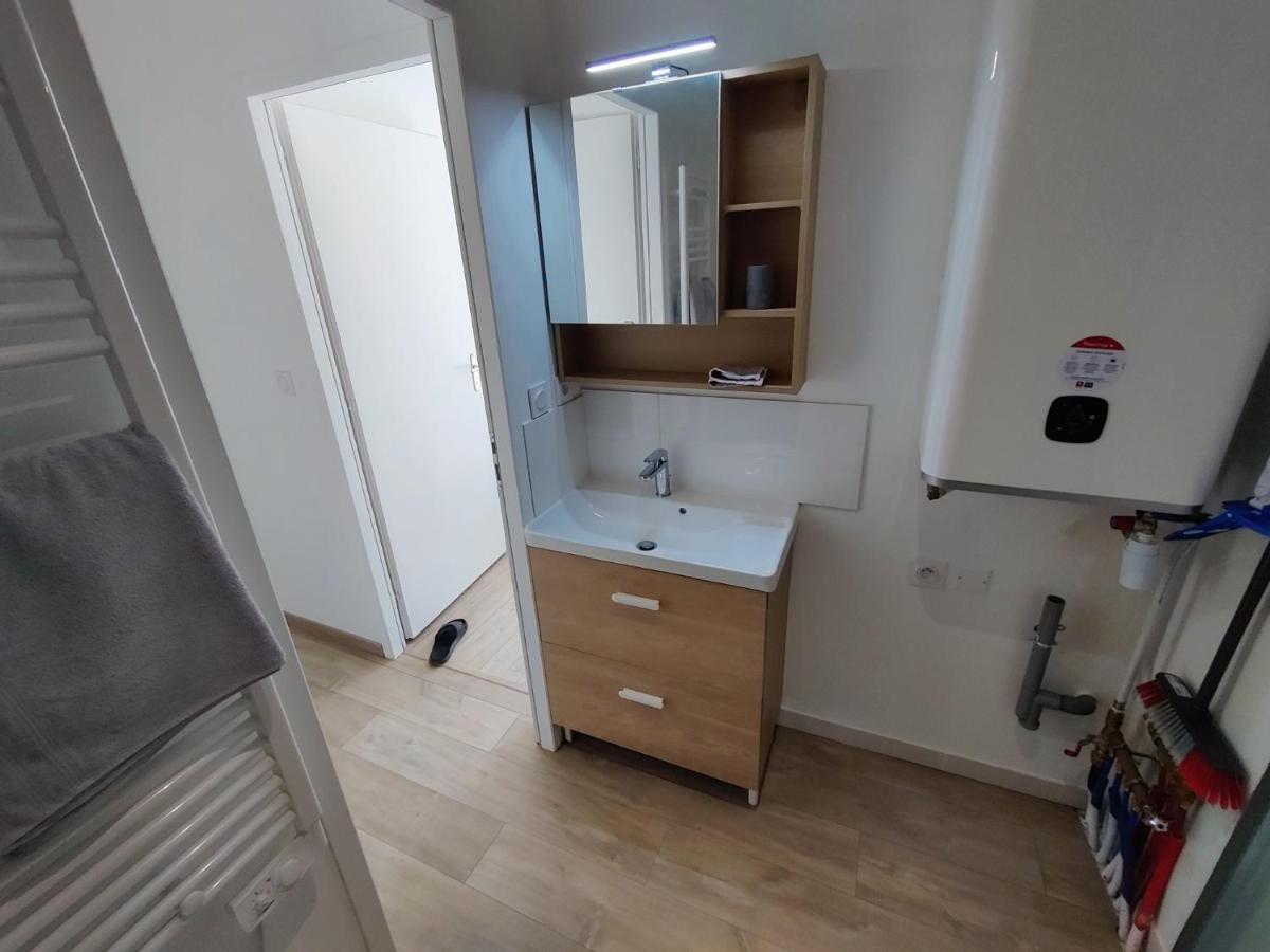 Appartement T3 Plume Hyper Centre D'Ernee Bagian luar foto